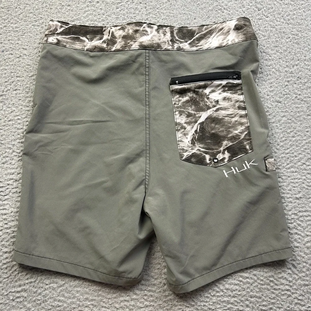 Huk Fishing Board Shorts Mens 30 Multi Elements Camo Performance Swim